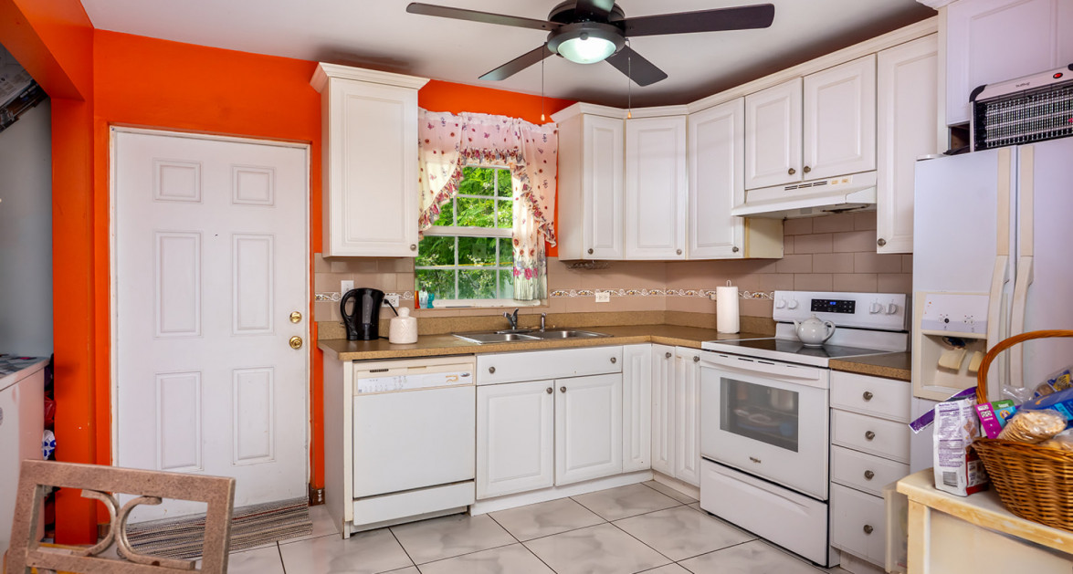 Silver Oaks Villa - Image 2