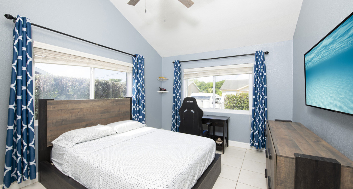 Single Family Home - 3 Bed 2 Bath - Newlands - Image 14