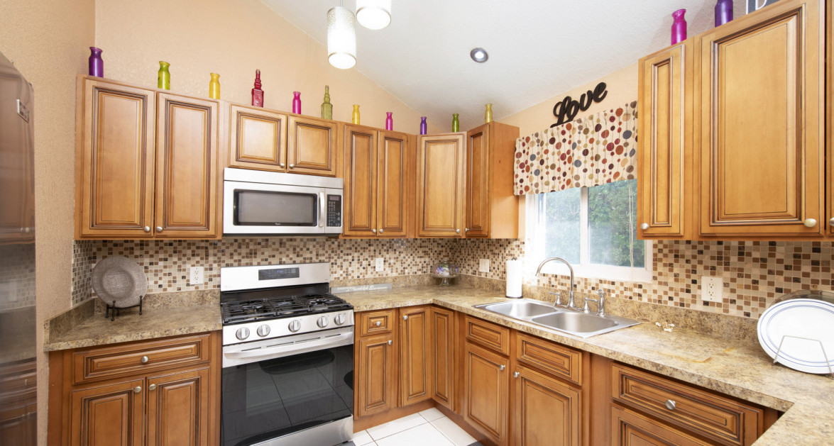 Single Family Home - 3 Bed 2 Bath - Newlands - Image 2