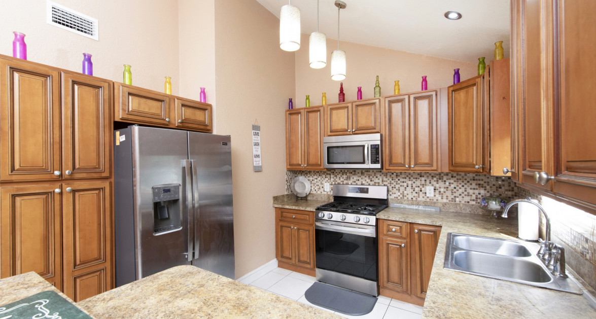 Single Family Home - 3 Bed 2 Bath - Newlands - Image 1