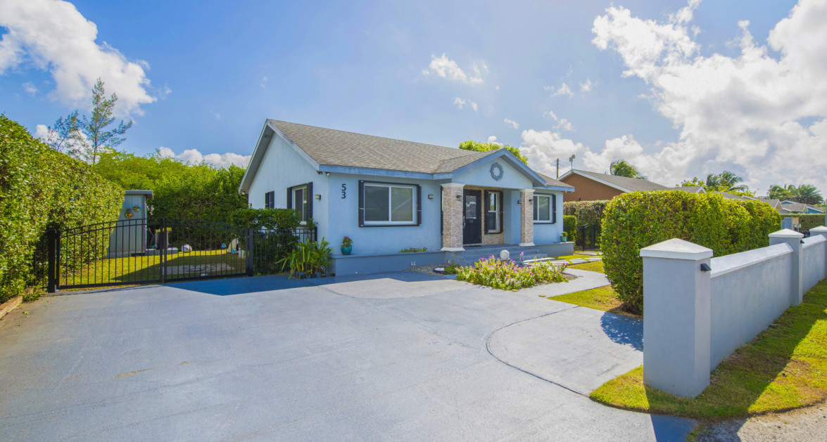 Single Family Home - 3 Bed 2 Bath - Newlands - Image 22