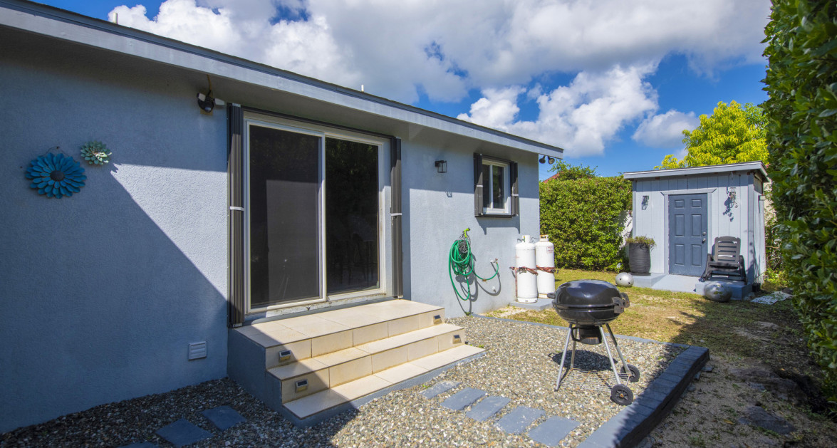 Single Family Home - 3 Bed 2 Bath - Newlands - Image 24