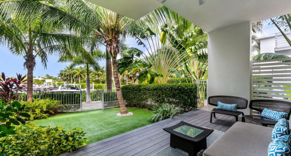 Solara Upgraded 3 Bed End Unit Townhome - Image 14