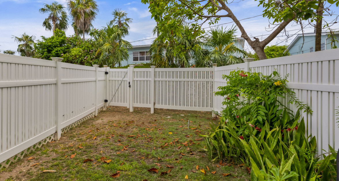 South Palms #5 (2 Bed/2.5 Bath SS Townhome) - Image 14