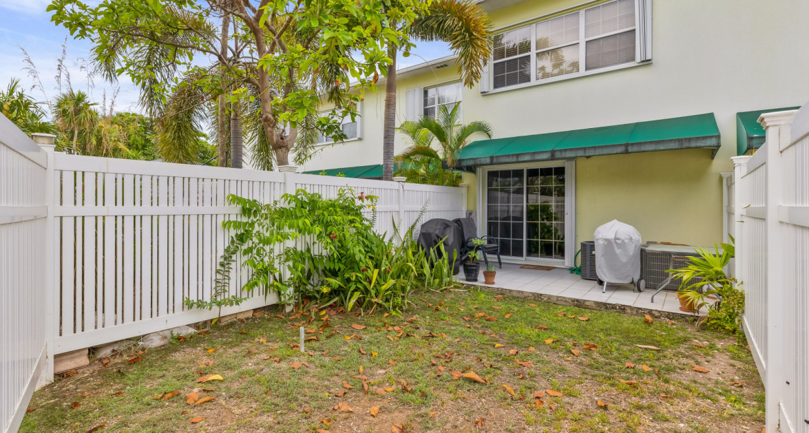 South Palms #5 (2 Bed/2.5 Bath SS Townhome) - Image 15