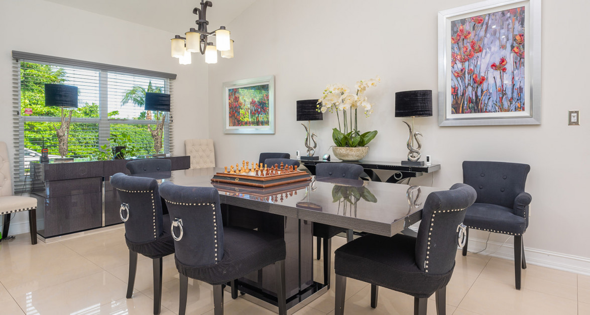 South Reach | Grand Harbour Canal Front Family Home - Image 17