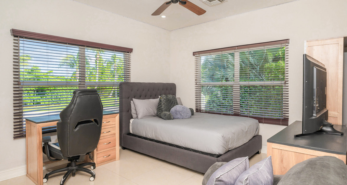 South Reach | Grand Harbour Canal Front Family Home - Image 21