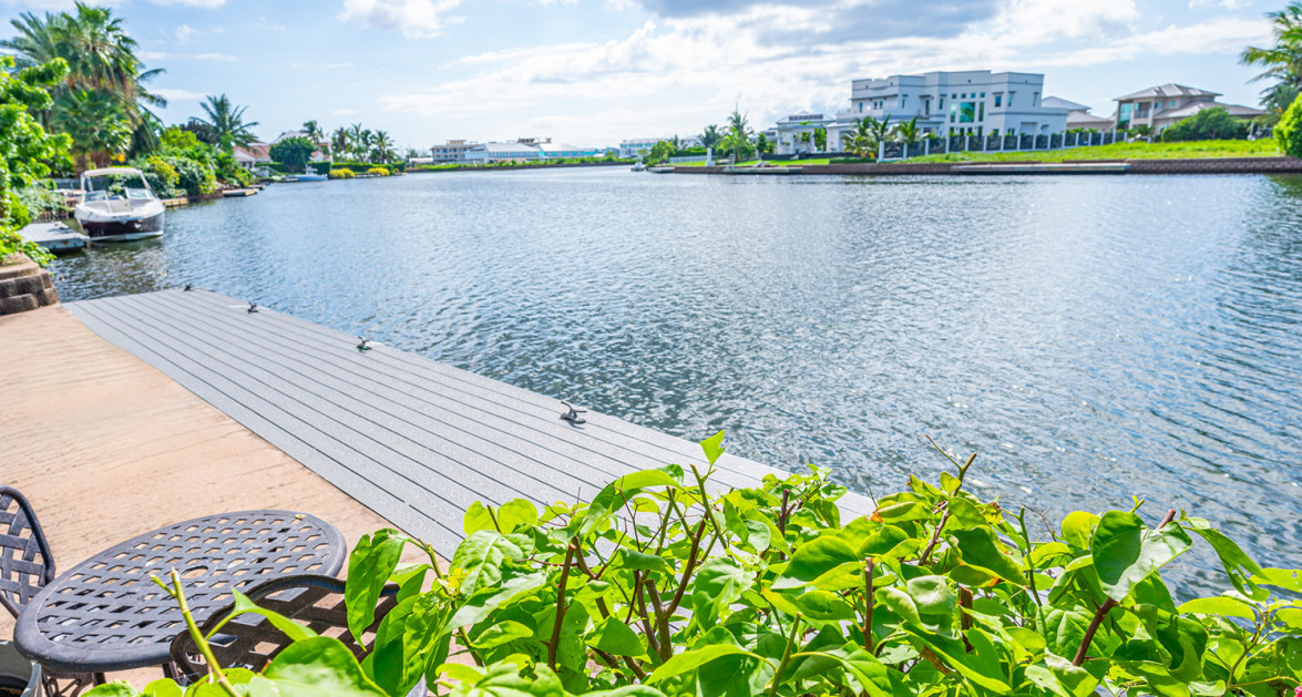 South Reach | Grand Harbour Canal Front Family Home - Image 7
