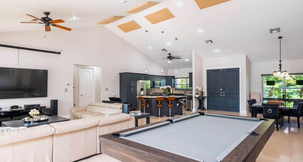 South Reach | Grand Harbour Canal Front Family Home - Image 20