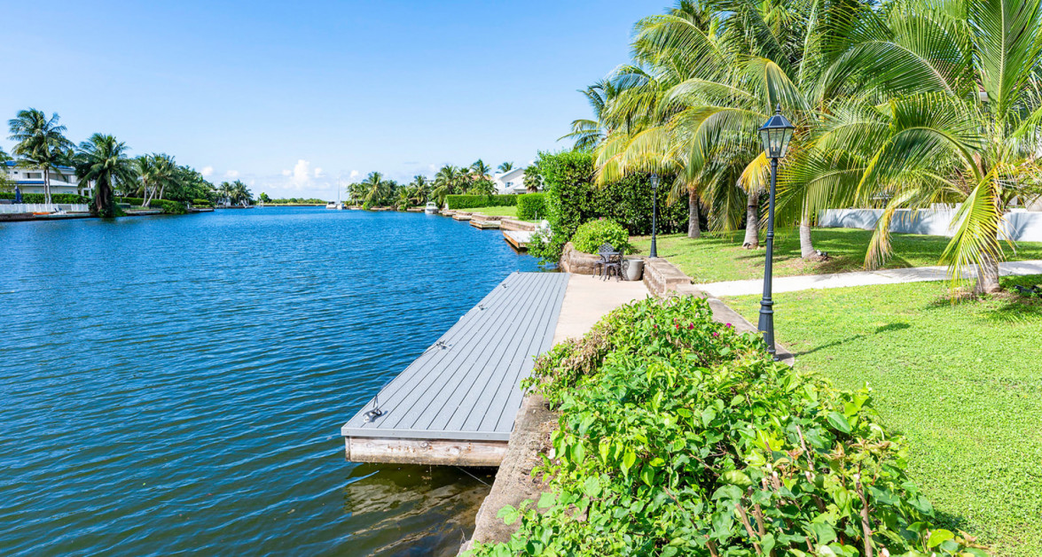 South Reach | Grand Harbour Canal Front Family Home - Image 8