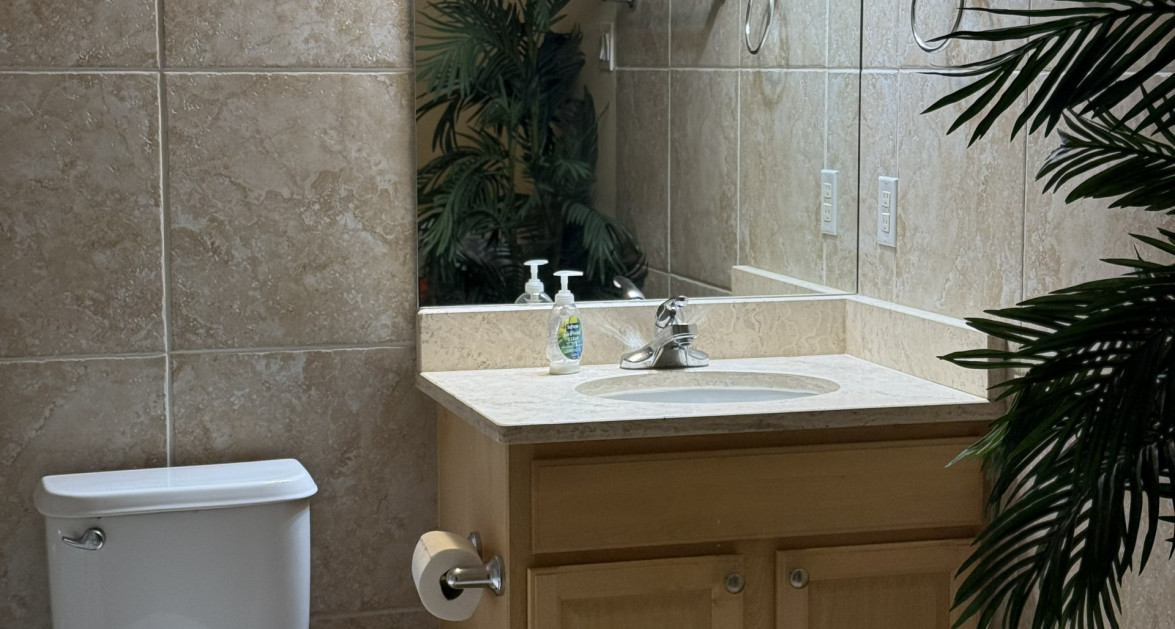 South Shore spacious 3 bedroom Seafront Penthouse - Image 13