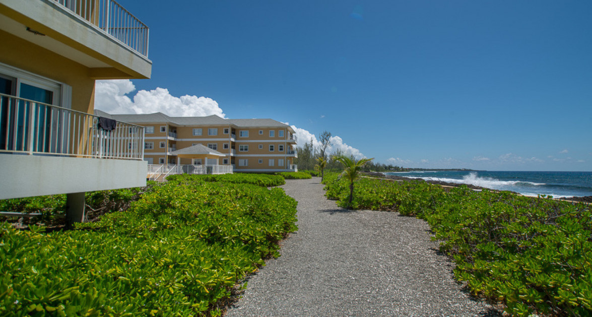 South Shore spacious 3 bedroom Seafront Penthouse - Image 10