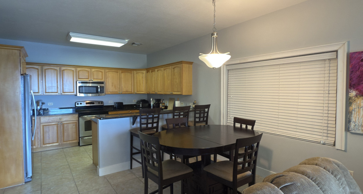 South Shore spacious 3 bedroom Seafront Penthouse - Image 2