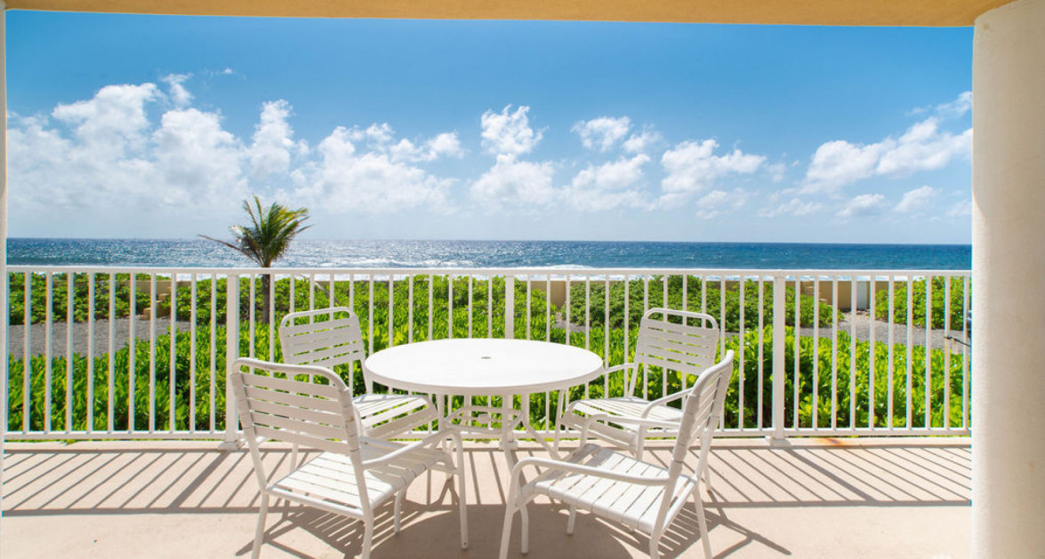 South Shore spacious 3 bedroom Seafront Penthouse - Image 1