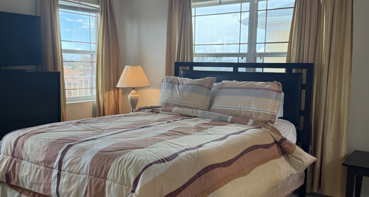 South Shore spacious 3 bedroom Seafront Penthouse - Image 8