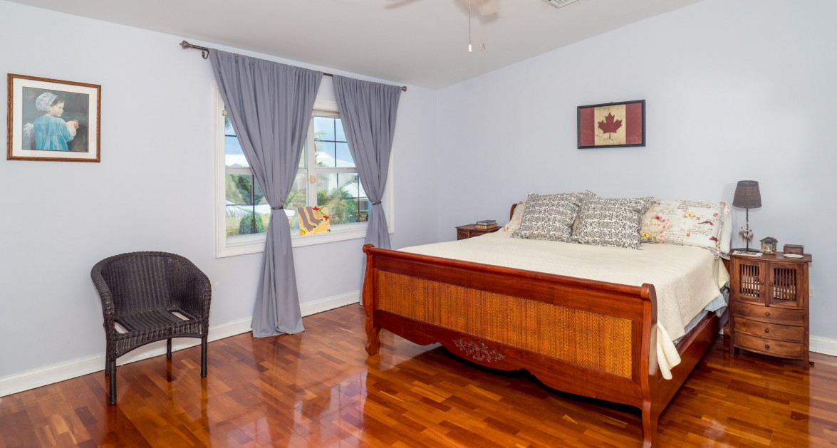 South Sound Ocean Front 4 Bed Windsor Village 25 - Image 18