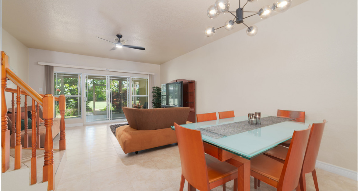 SPACIOUS 3 BED + DEN TOWNHOME AT L'AMBIENCE - Image 4