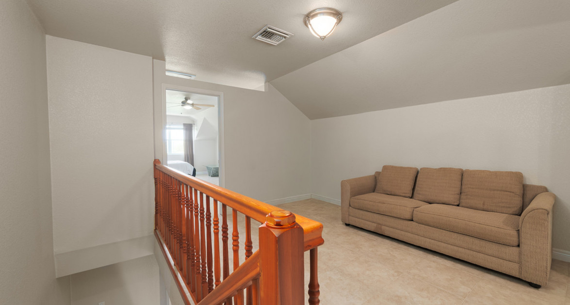 SPACIOUS 3 BED + DEN TOWNHOME AT L'AMBIENCE - Image 14