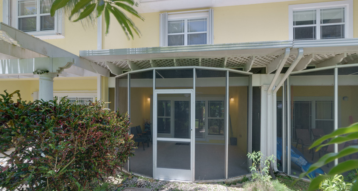 SPACIOUS 3 BED + DEN TOWNHOME AT L'AMBIENCE - Image 16