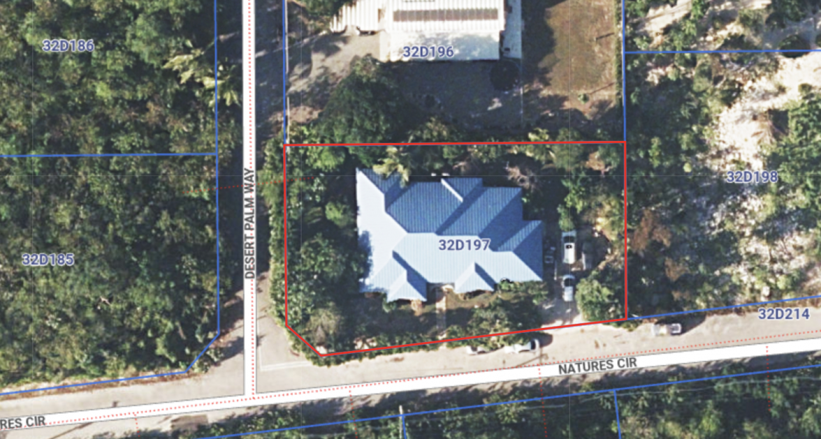 Spacious 6-Bedroom Home in Tranquil Beach Bay Area - Image 1