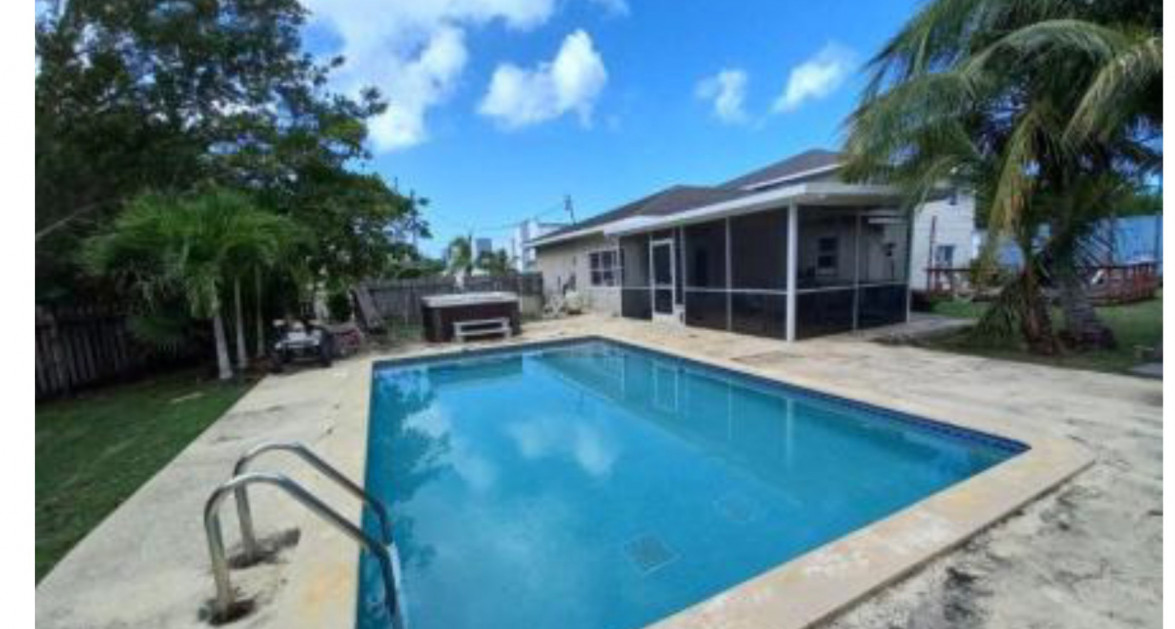 Spacious Family Home on a Private Half Acre Lot - Image 3