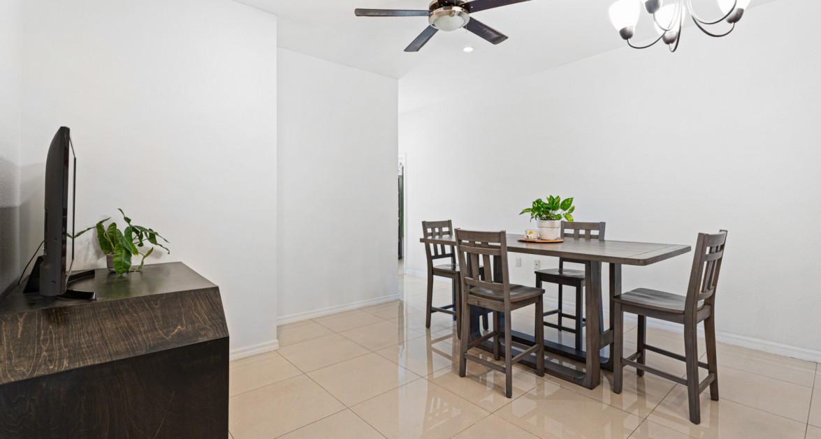 Spacious West Bay Family Home with Modern Extension, Mature Garden & Pickleball Court - Image 7