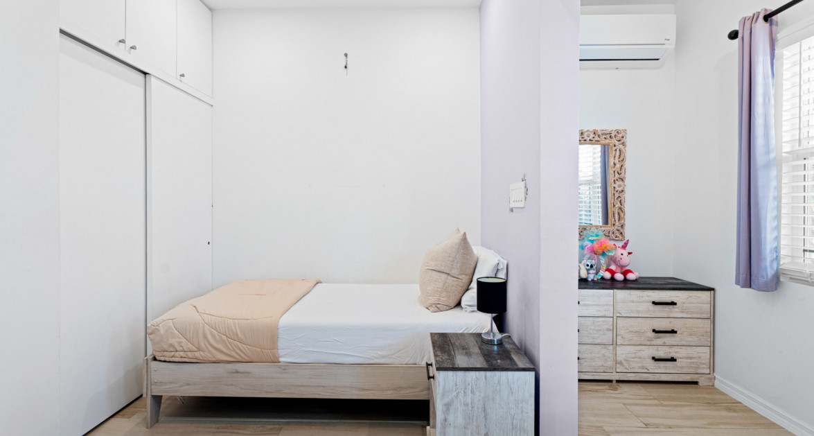 Spacious West Bay Family Home with Modern Extension, Mature Garden & Pickleball Court - Image 19