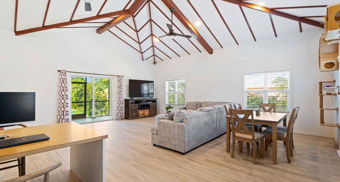 Spacious West Bay Family Home with Modern Extension, Mature Garden & Pickleball Court - Image 2