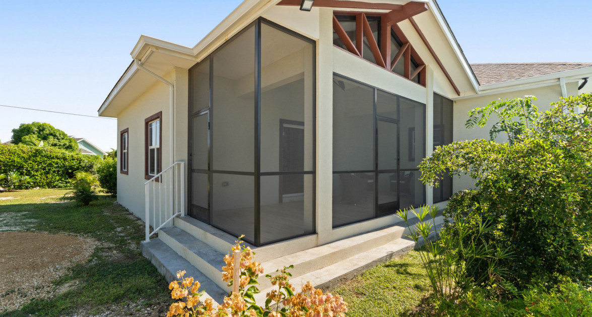 Spacious West Bay Family Home with Modern Extension, Mature Garden & Pickleball Court - Image 20