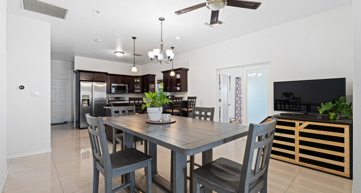 Spacious West Bay Family Home with Modern Extension, Mature Garden & Pickleball Court - Image 5