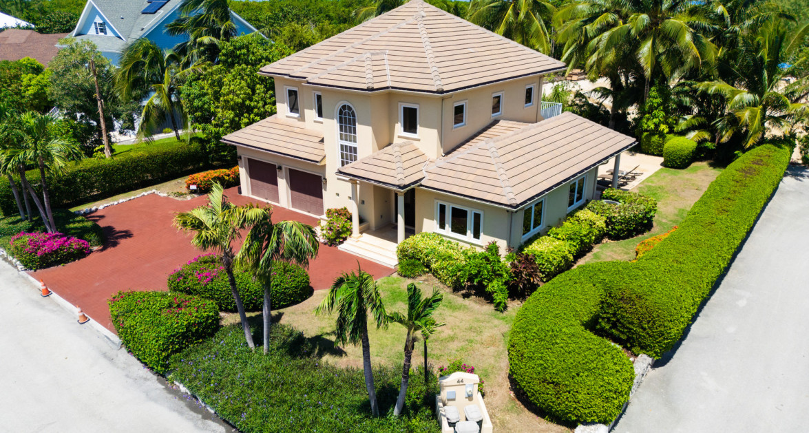Stunning Boulevard Home - 44 Conch Drive- 3 Bed Plus Den- (CI$50K Back at Closing)