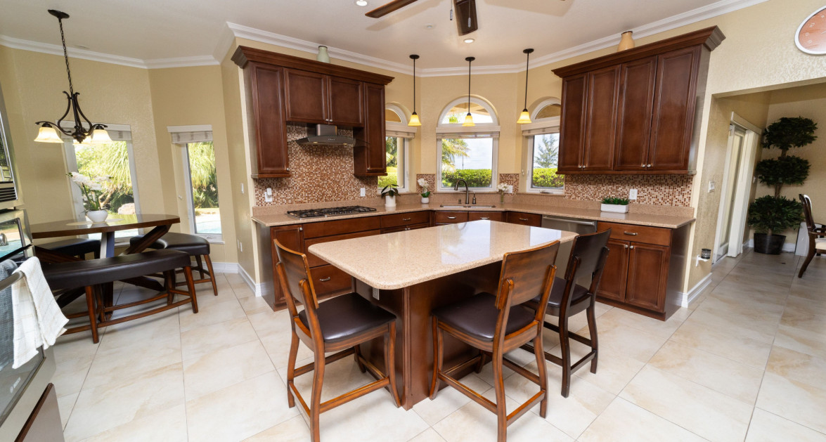 Stunning Boulevard Home - 44 Conch Drive- 3 Bed Plus Den- (CI$50K Back at Closing) - Image 25