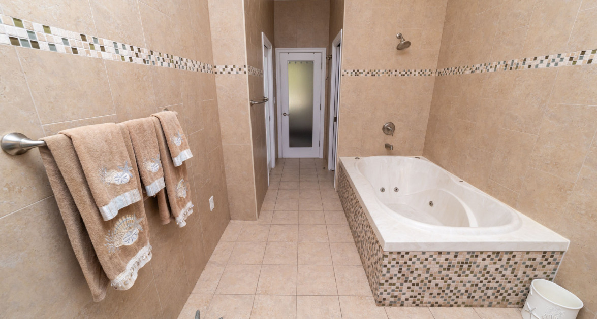 Stunning Boulevard Home - 44 Conch Drive- 3 Bed Plus Den- (CI$50K Back at Closing) - Image 16