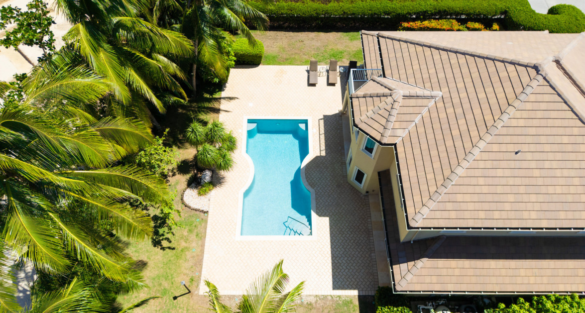 Stunning Boulevard Home - 44 Conch Drive- 3 Bed Plus Den- (CI$50K Back at Closing) - Image 4