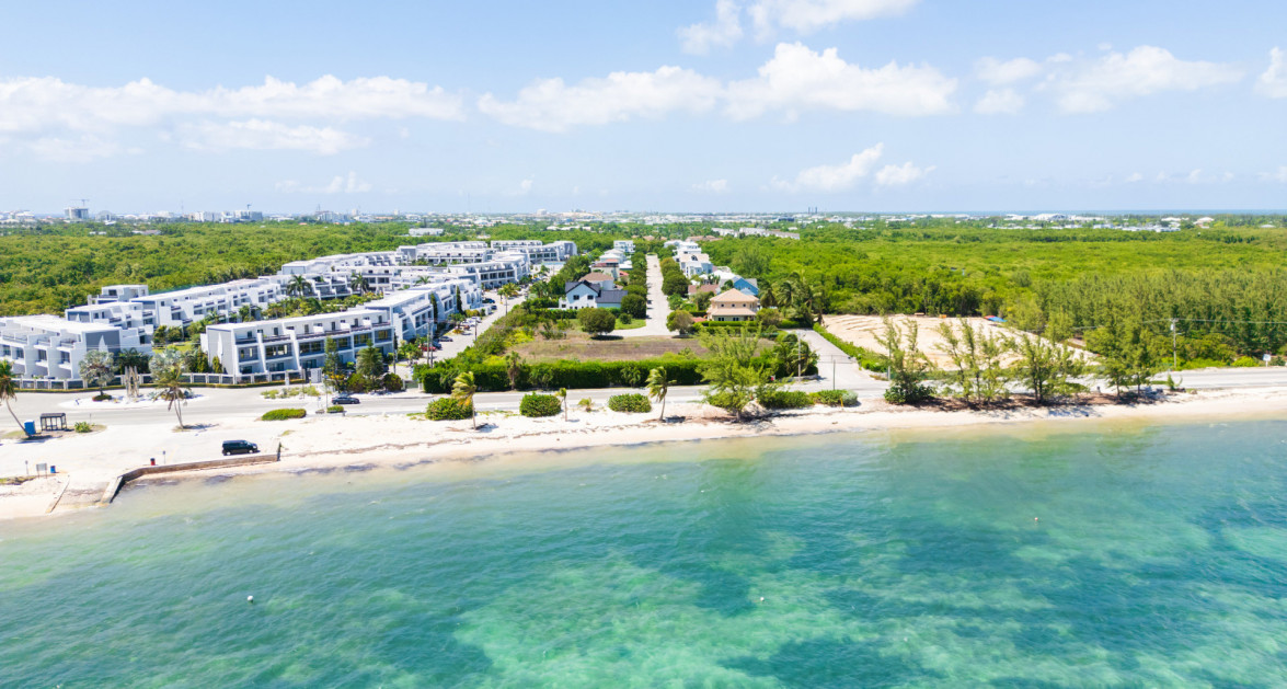 Stunning Boulevard Home - 44 Conch Drive- 3 Bed Plus Den- (CI$50K Back at Closing) - Image 43