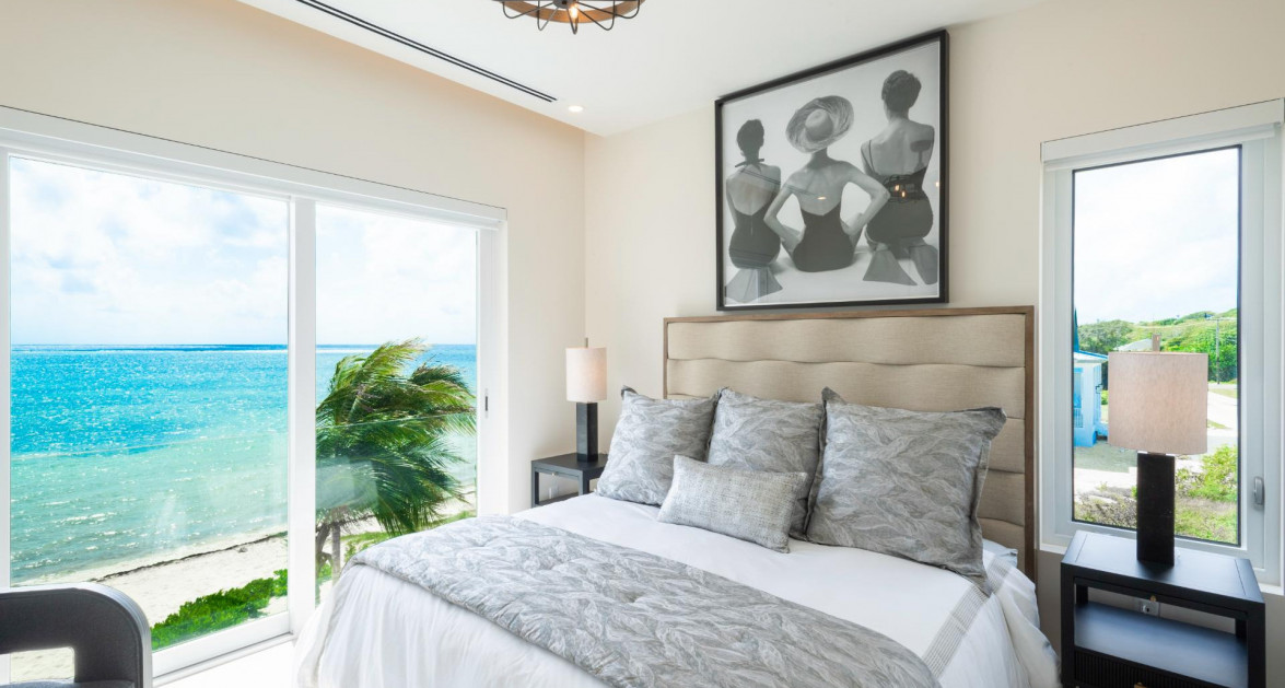 Stunning Seaside Sandy Beach Villa in East End - Image 12