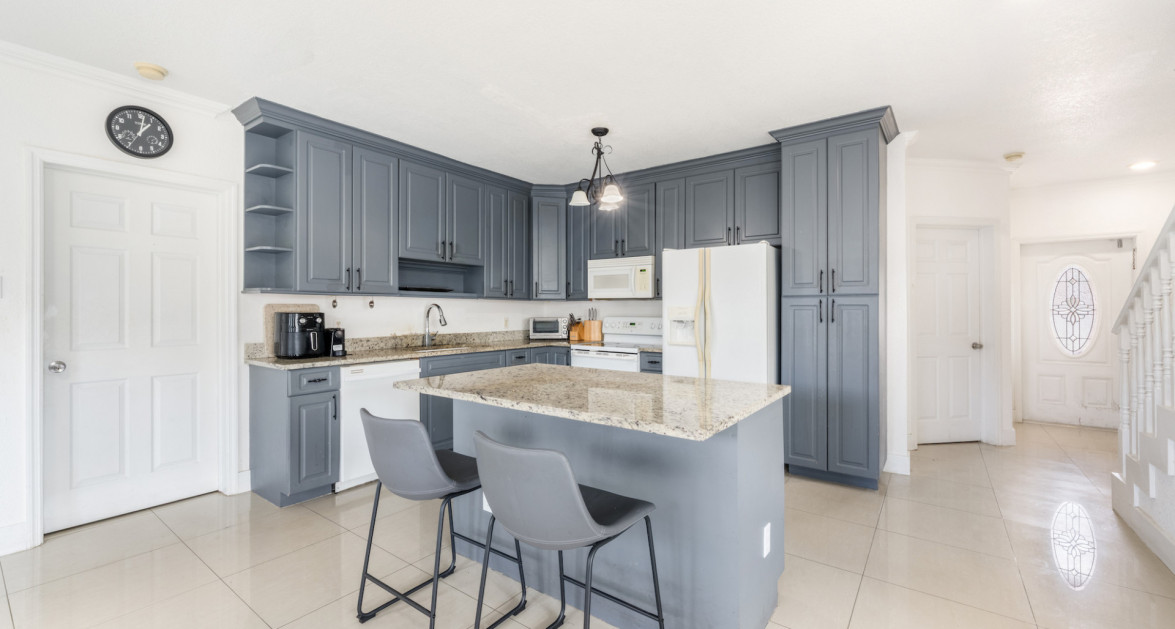 Suelles Estates #1 End Unit - Image 3