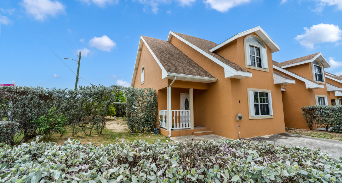 Suelles Estates #1 End Unit - Image 19