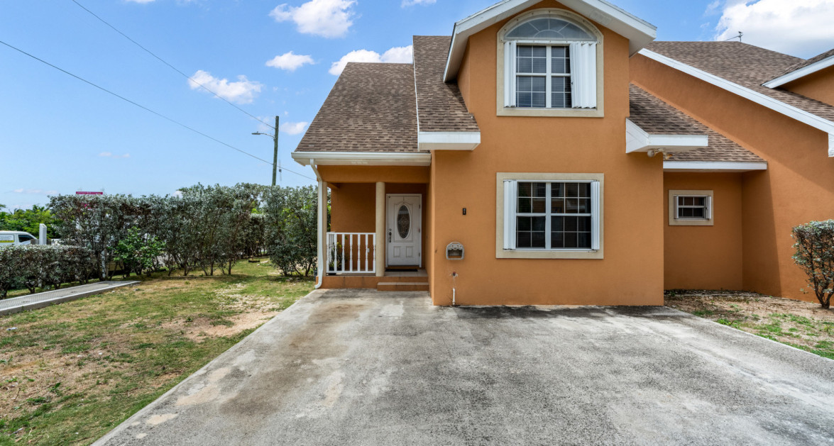 Suelles Estates #1 End Unit - Image 18