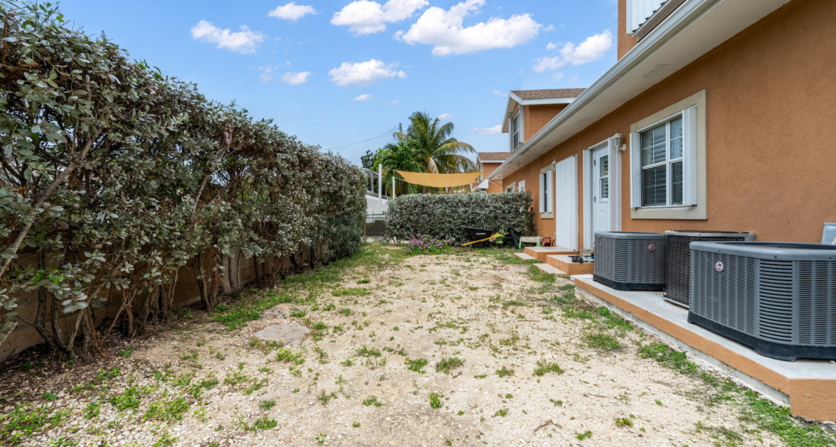 Suelles Estates #1 End Unit - Image 16