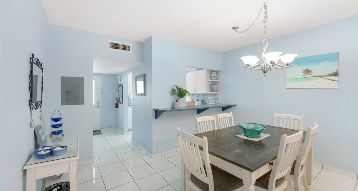 Tamarind Bay 3 Bed | Seven Mile Beach - Image 2