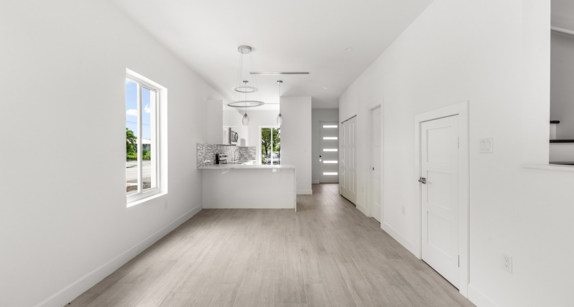 The Bentley #1 End Unit - Image 25