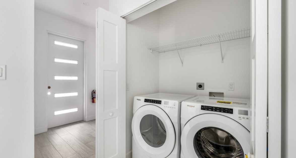 The Bentley #1 End Unit - Image 10