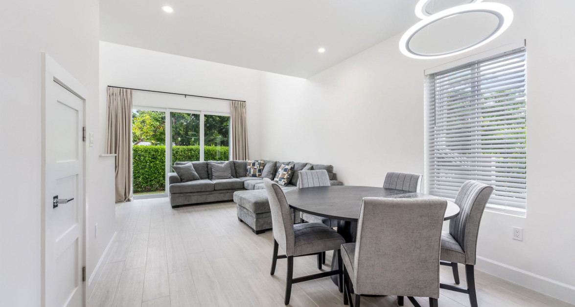 The Bentley #1 End Unit - Image 7