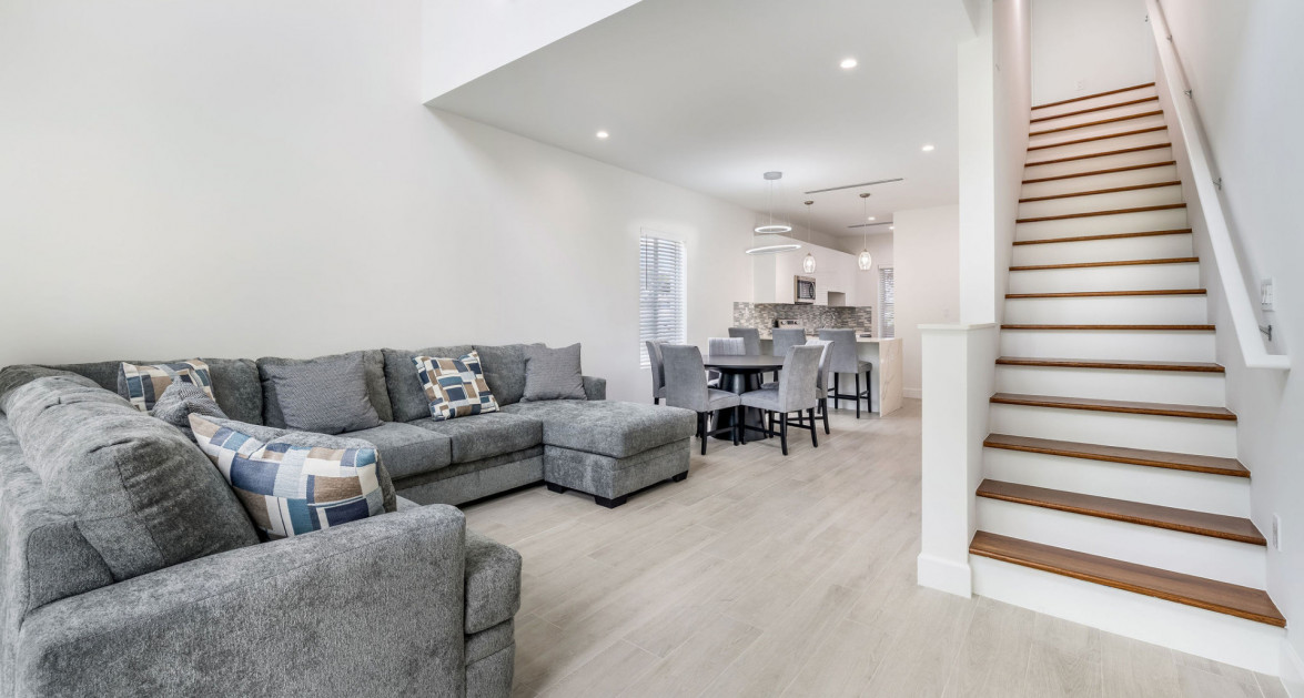 The Bentley #1 End Unit - Image 10