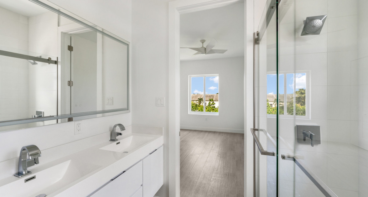 The Bentley #1 End Unit - Image 24