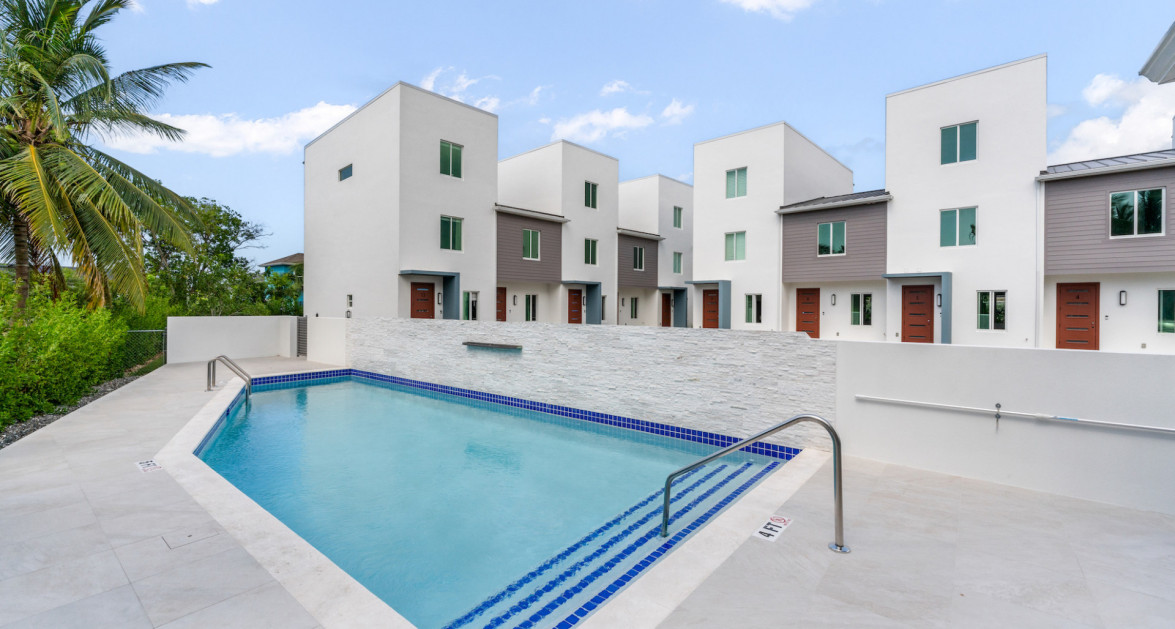 The Bentley #1 End Unit - Image 1