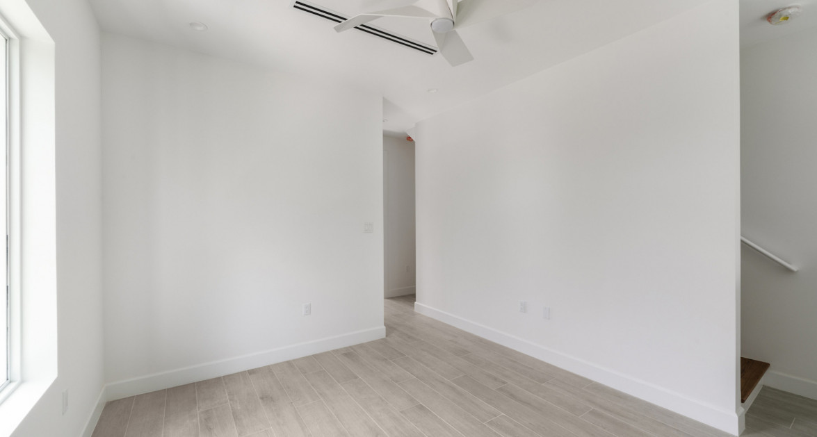 The Bentley #1 End Unit - Image 16