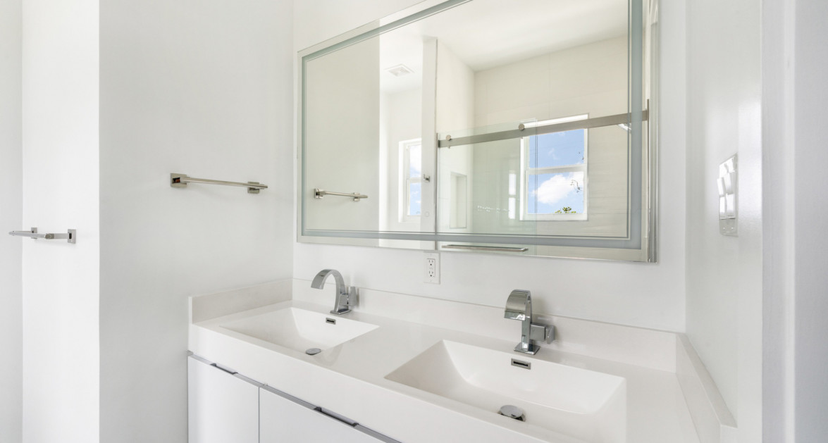 The Bentley #1 End Unit - Image 22