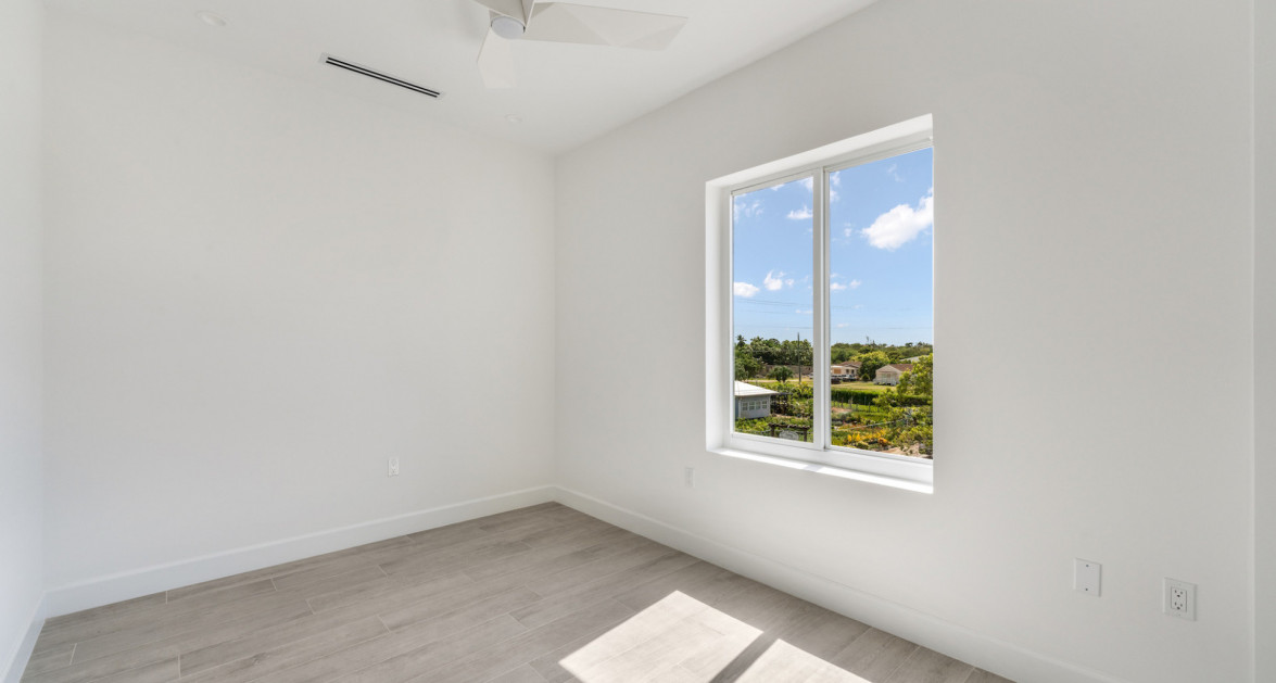 The Bentley #1 End Unit - Image 18